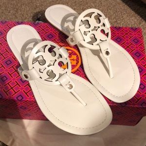 Tory Burch White Miller Sandals SZ 8 BRAND NEW